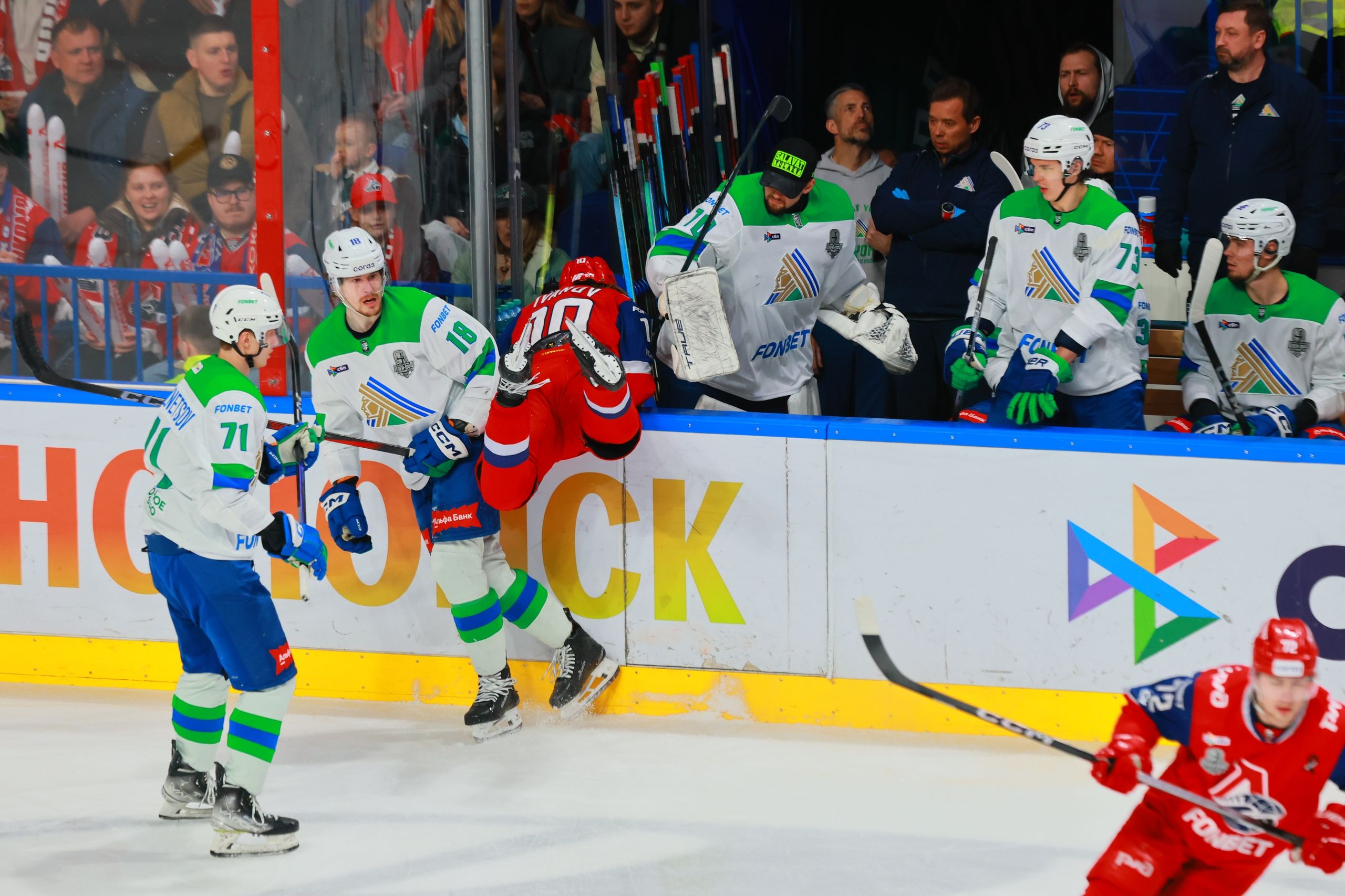 «Салават Юлаев» уступил «Локомотиву» в первом матче серии