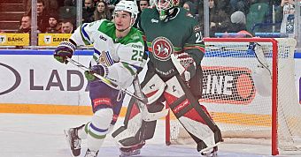 «Салават Юлаев» уступил «Ак Барсу» в «Зелёном дерби» «Салават Юлаев» уступил «Ак Барсу» в «Зелёном дерби»