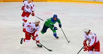 «Толпар» уступил «Авто» в первом матче серии плей-офф «Толпар» уступил «Авто» в первом матче серии плей-офф