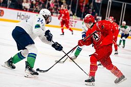 «Толпар» уступил «Авто» в овертайме в Екатеринбурге