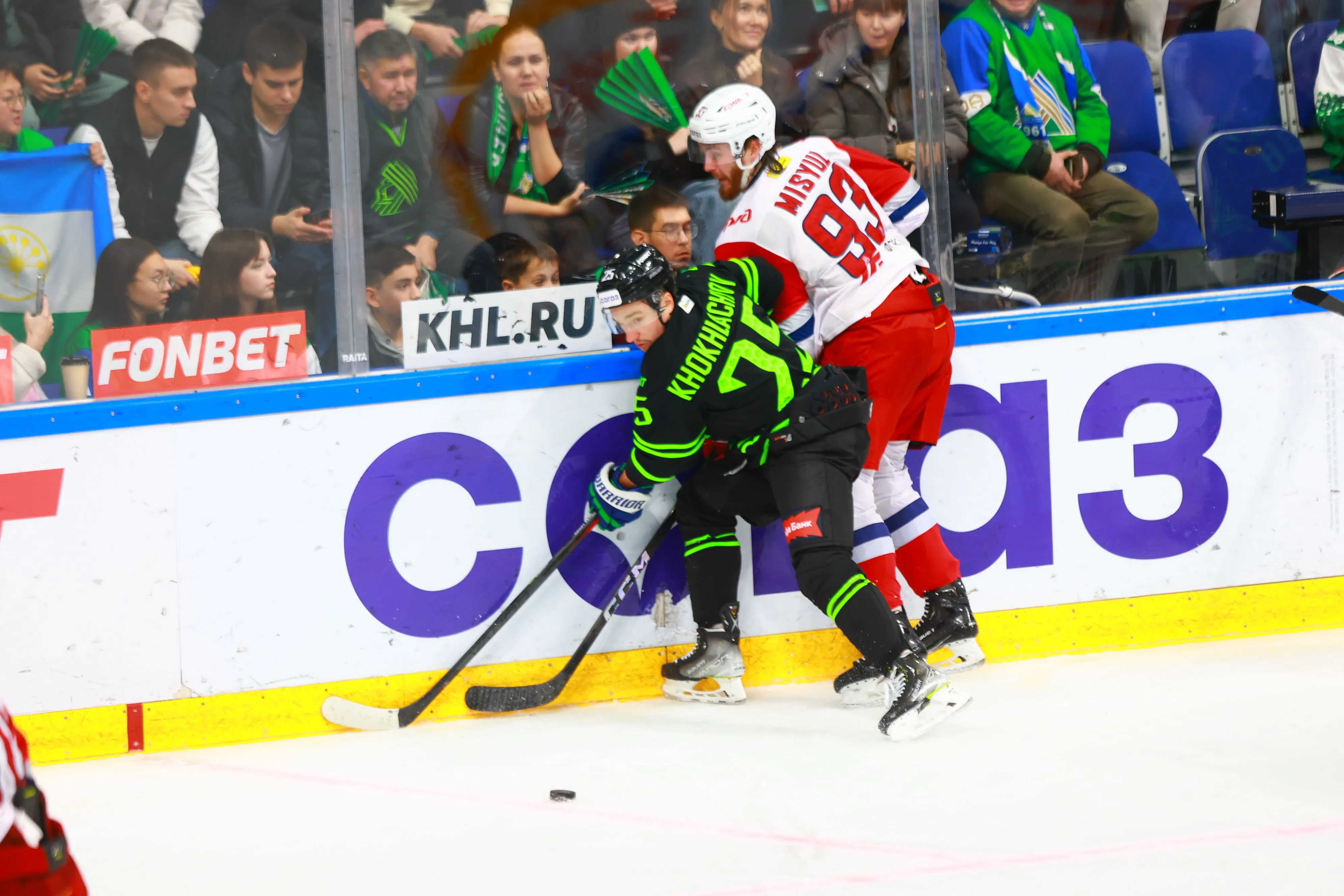 «Салават Юлаев» уступил «Локомотиву» в «Медовом побоище»