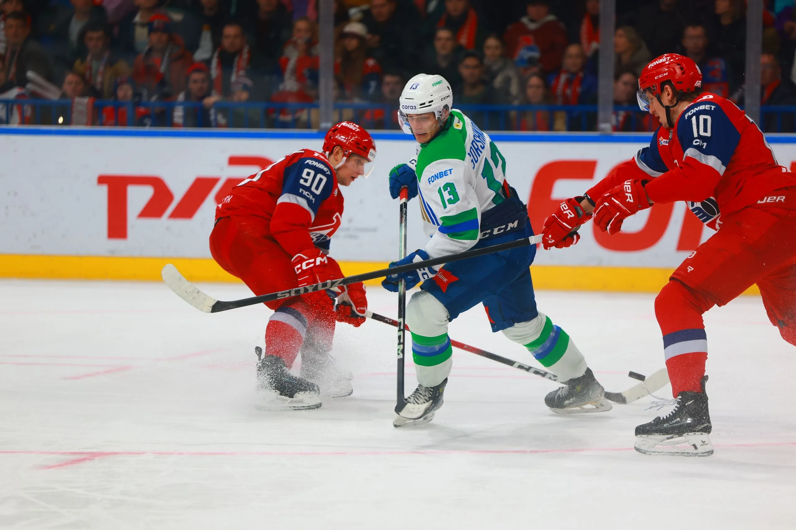 «Салават Юлаев» уступил в овертайме «Локомотиву»