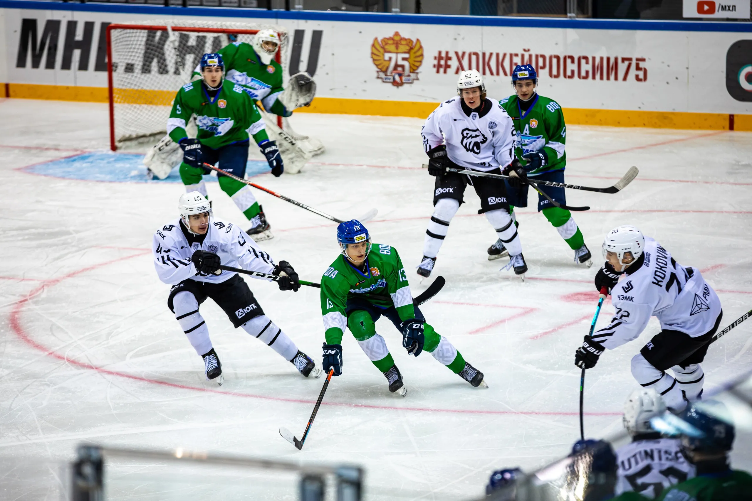 «Толпар» не совладал с «Белыми Медведями»