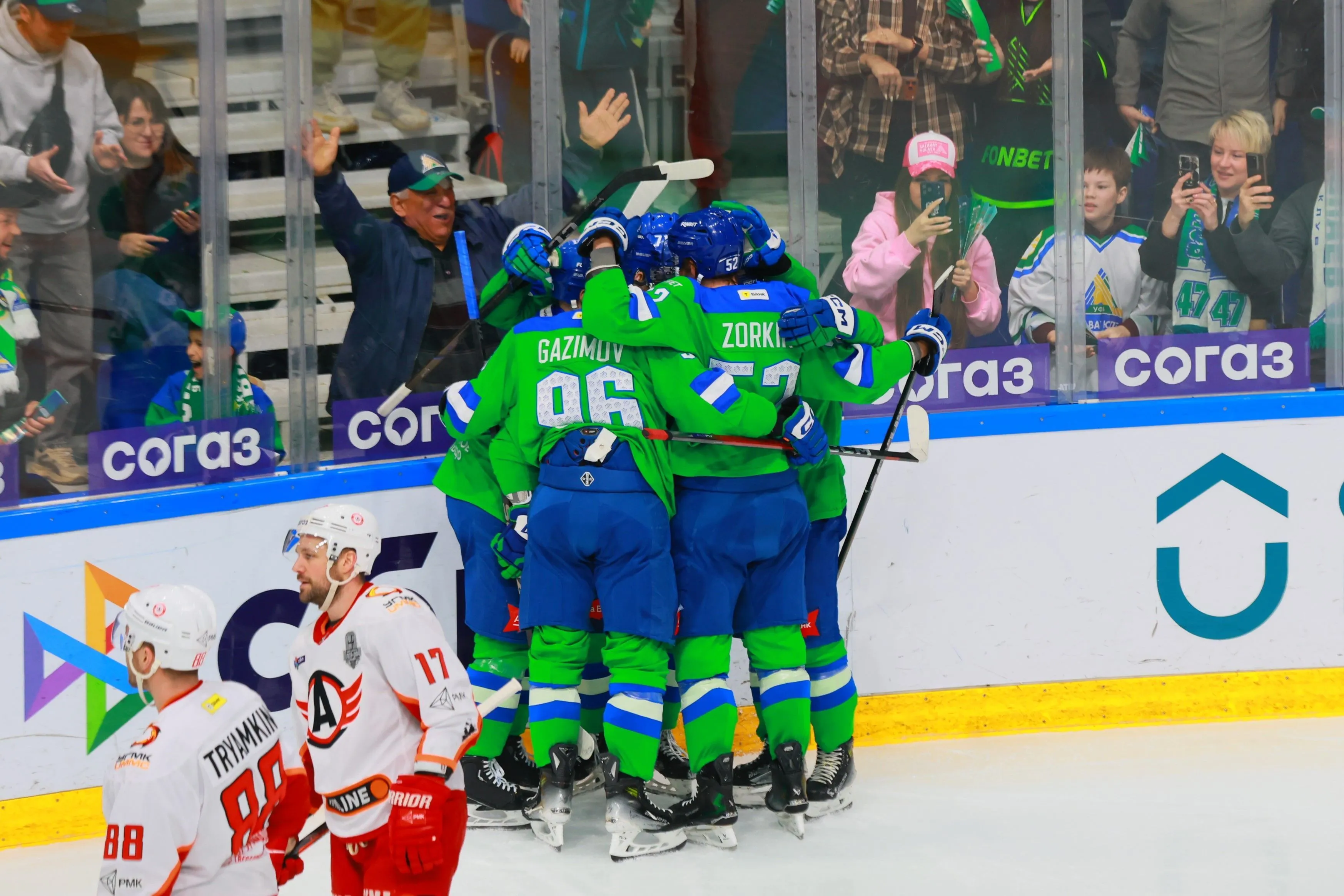 «Салават Юлаев» обыграл «Автомобилист» и вышел в следующий раунд плей-офф