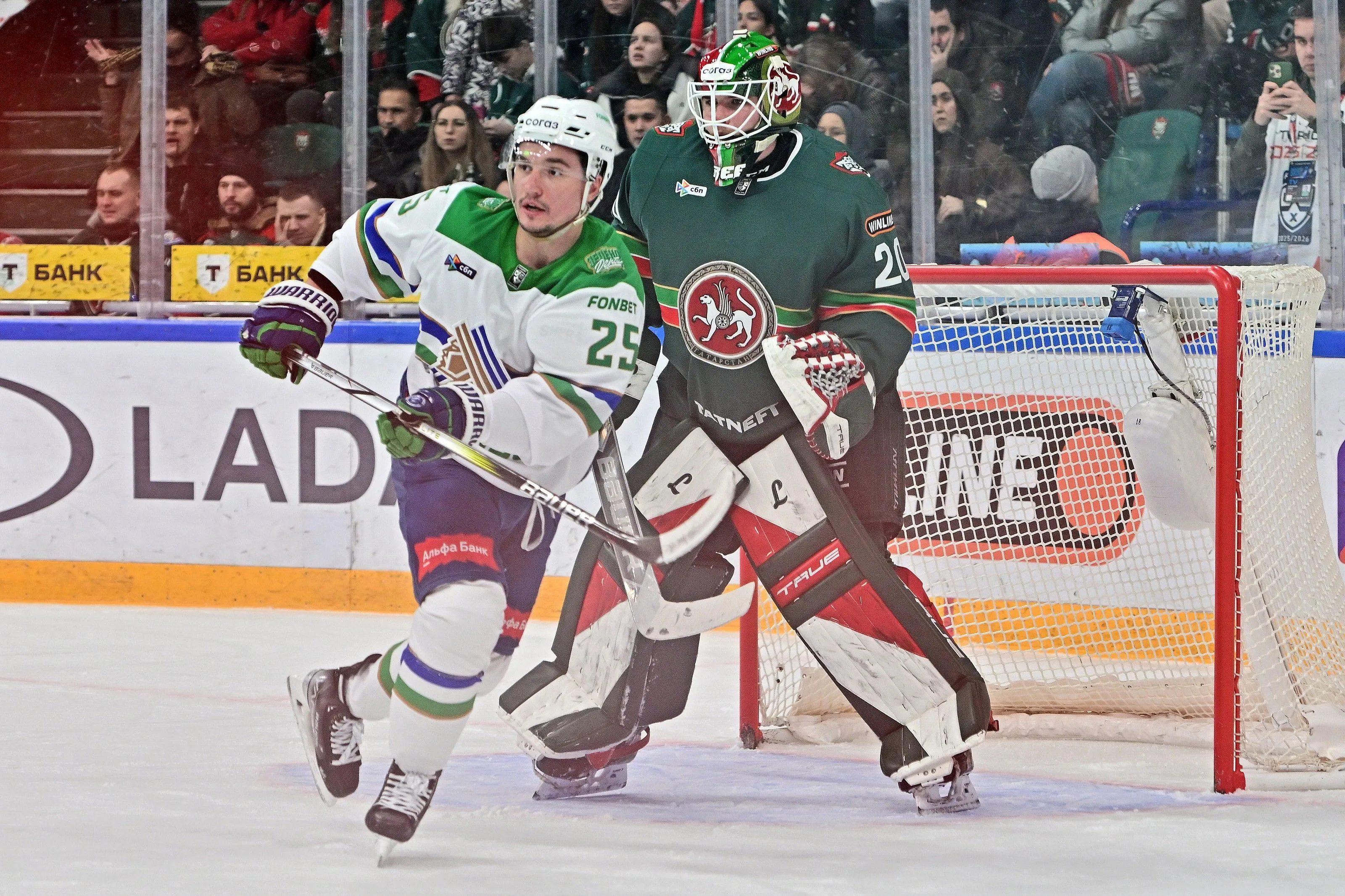 «Салават Юлаев» уступил «Ак Барсу» в «Зелёном дерби»