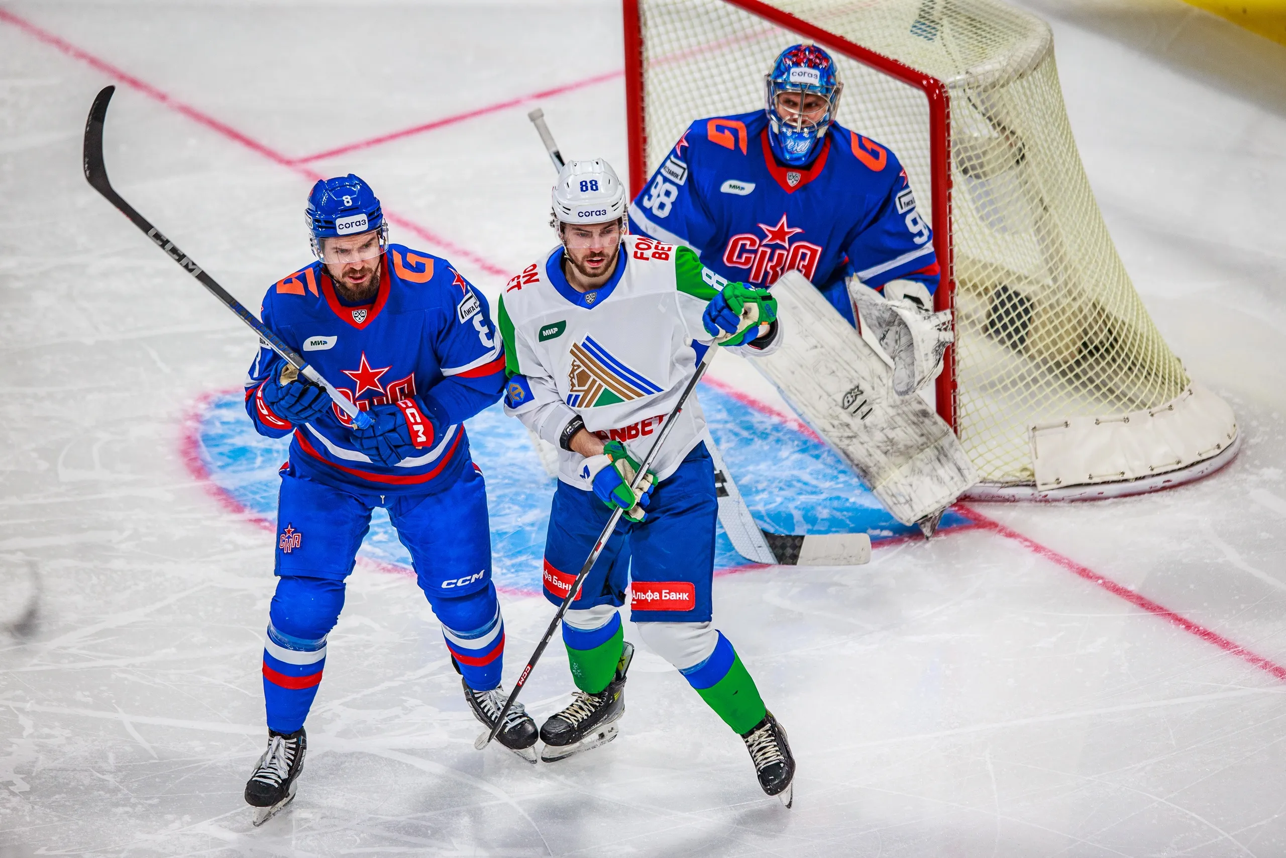 «Салават Юлаев» в Петербурге уступил СКА