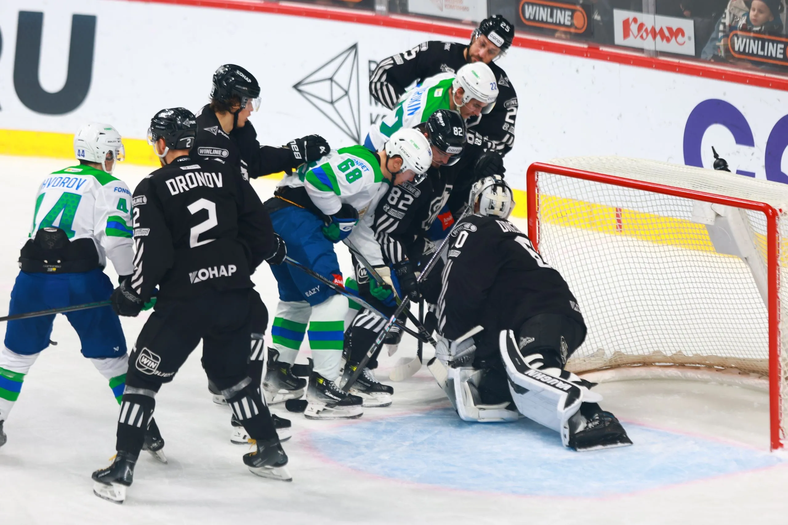 «Салават Юлаев» на выезде уступил «Трактору»